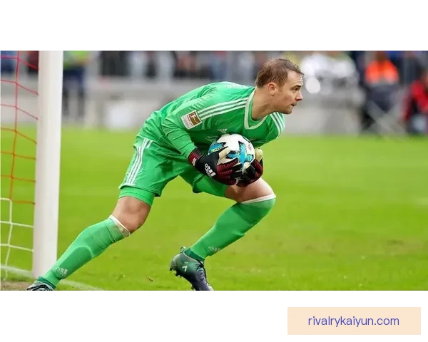 诺伊尔在德国队的关键角色持续彰显，作为球队定海神针状态回暖。